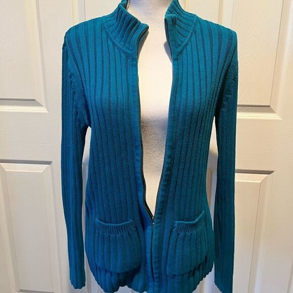 đVanâHeusenâ
Ribbed Zip-upâCardigan - Picture 4 of 9